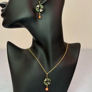 Vintage Floral Cloisonné Pendant Necklace & Dangle Earring Set in Gold-Tone
